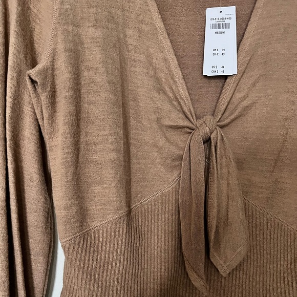 NWT Medium Abercrombie & Fitch Brown V-Neck Sweater - Picture 3 of 4